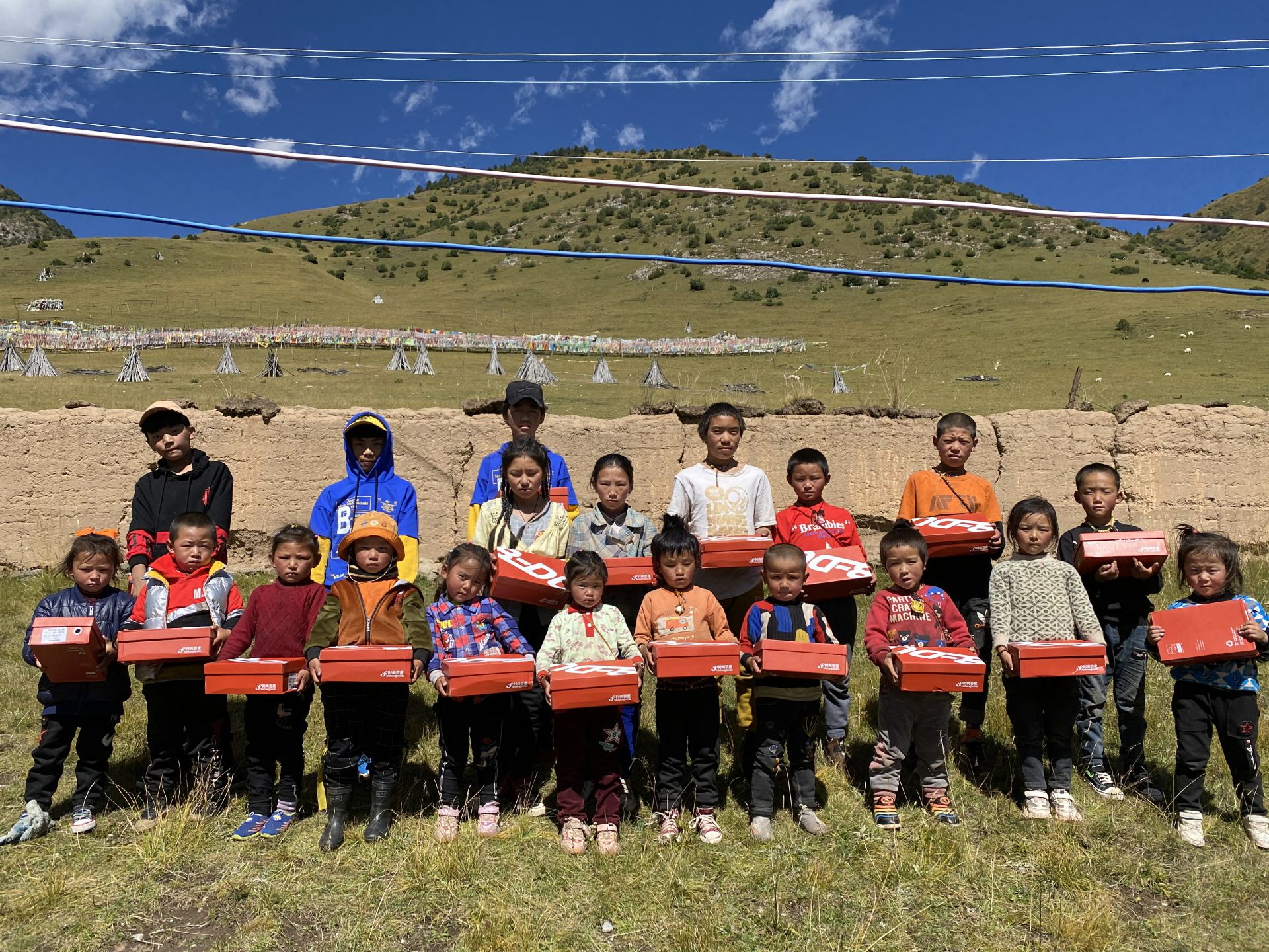 开云官方站入口-开云online(中国)公益回顾丨家国同欢月同圆 温暖满载甘孜州(图13)